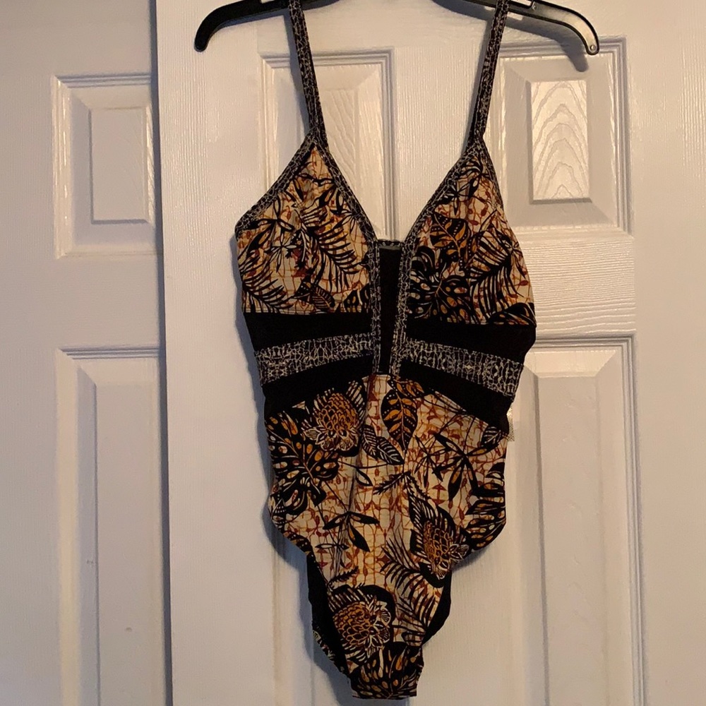 One-Piece bathing suit